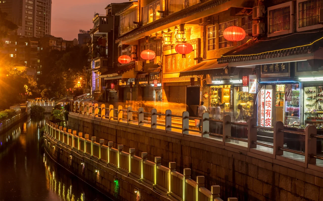 asian-city-with-chinese-lanterns-river