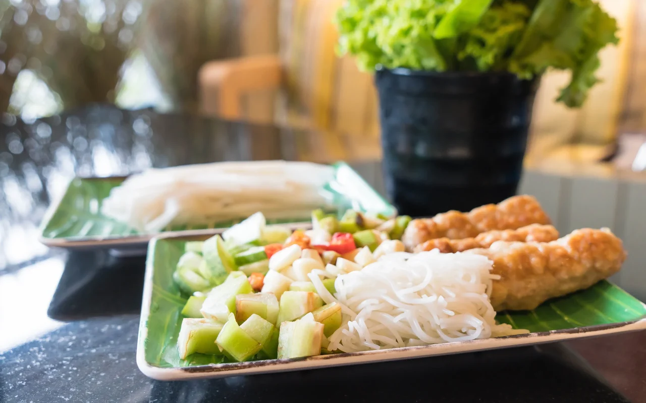 vietnamese-meatball-wraps-is-vietnam-food